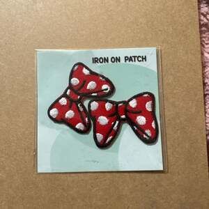 Pipomama 2-Piece Minnie Red Polka Dot Bow Iron-On Embroidered Patches
